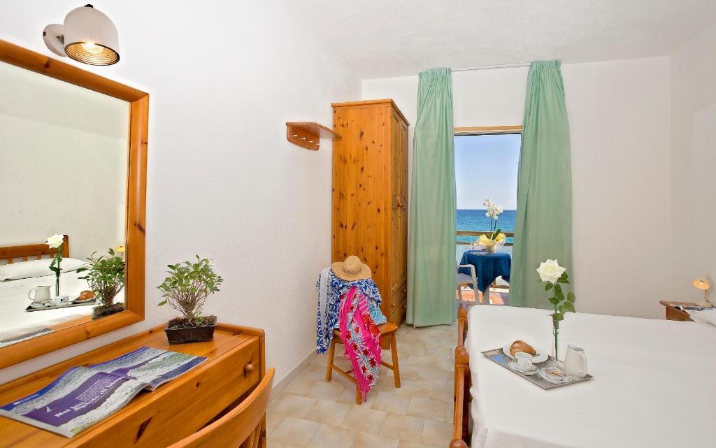 Hotel Vittorio Beach Resort Barano dʼIschia Szoba fotó